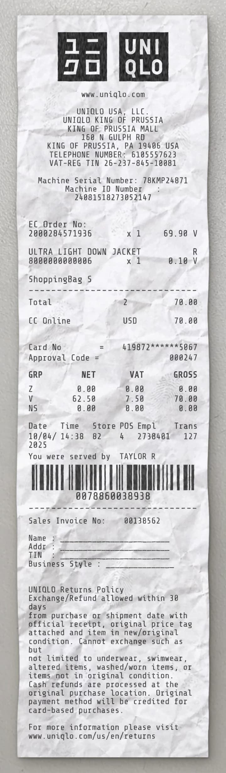 Uniqlo receipt sample with retail line items and total information